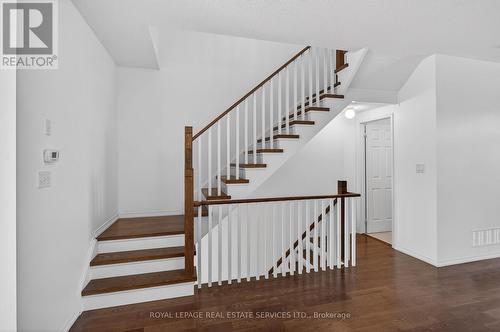 2332 Sutton Drive, Burlington, ON - Indoor Photo Showing Other Room