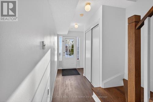 Lower Level Entry - 2332 Sutton Drive, Burlington, ON - Indoor Photo Showing Other Room