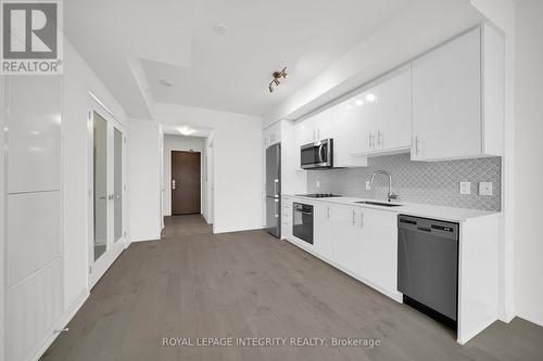 1703 - 805 Carling Avenue, Ottawa, ON - Indoor Photo Showing Kitchen