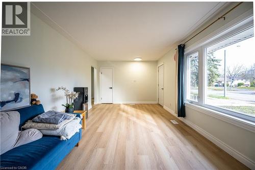 120 Marshall Street, Waterloo, ON - Indoor