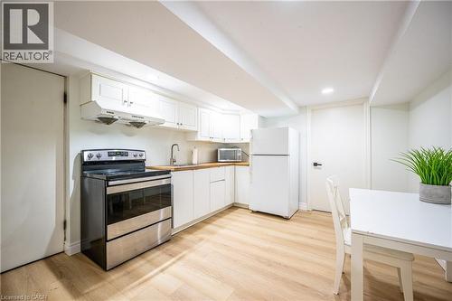 120 Marshall Street, Waterloo, ON - Indoor Photo Showing Kitchen