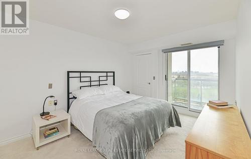 906 - 1030 Sheppard Avenue W, Toronto, ON - Indoor Photo Showing Bedroom