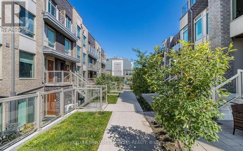 7 Applewood Lane - 107 - 7 Applewood Lane, Toronto, ON - Outdoor