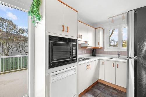 Kitchen - 1313 Rue Des Frênes, Lévis (Les Chutes-De-La-Chaudière-Ouest), QC - Indoor Photo Showing Kitchen