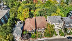 558-562 KINGSTON ROAD  Toronto, ON M4E 1P9