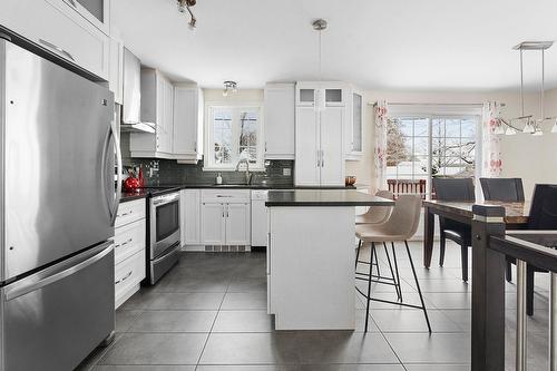 Cuisine - 321 Rue De Nancy, Lévis (Les Chutes-De-La-Chaudière-Ouest), QC - Indoor Photo Showing Kitchen With Upgraded Kitchen