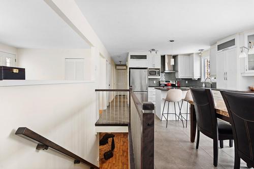 Escalier - 321 Rue De Nancy, Lévis (Les Chutes-De-La-Chaudière-Ouest), QC - Indoor