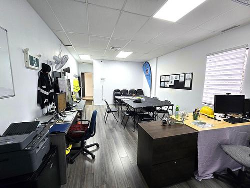 Bureau - 202-206-5785 Boul. Des Laurentides, Laval (Auteuil), QC - Indoor Photo Showing Office