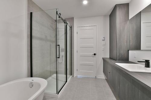 Dwelling - 512  - 516 Rue Tex-Lecor, Saint-Jérôme, QC - Indoor Photo Showing Bathroom