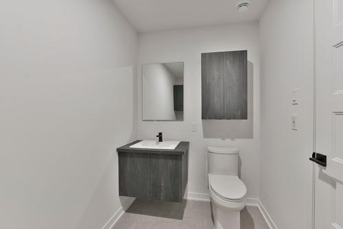 Dwelling - 512  - 516 Rue Tex-Lecor, Saint-Jérôme, QC - Indoor Photo Showing Bathroom