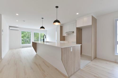 Dwelling - 512  - 516 Rue Tex-Lecor, Saint-Jérôme, QC - Indoor Photo Showing Kitchen