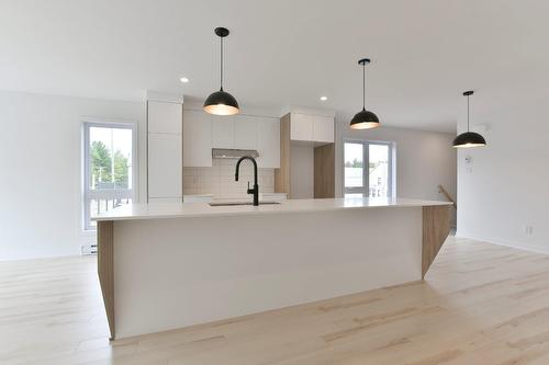 Dwelling - 512  - 516 Rue Tex-Lecor, Saint-Jérôme, QC - Indoor Photo Showing Kitchen With Upgraded Kitchen