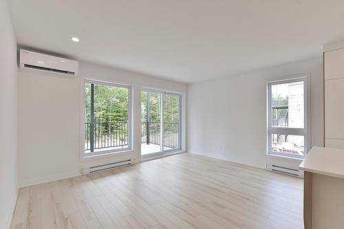 Dwelling - 512  - 516 Rue Tex-Lecor, Saint-Jérôme, QC - Indoor Photo Showing Other Room