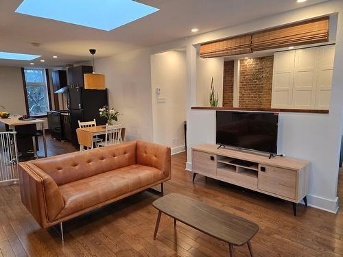 Living room - 1830 Rue Sicard, Montréal (Mercier/Hochelaga-Maisonneuve), QC - Indoor Photo Showing Living Room
