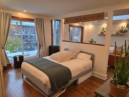 Primary bedroom - 1830 Rue Sicard, Montréal (Mercier/Hochelaga-Maisonneuve), QC - Indoor Photo Showing Bedroom
