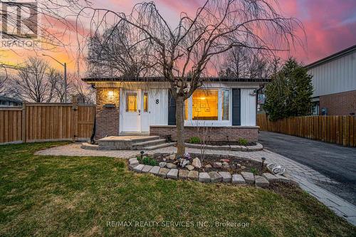 8 REIGATE AVENUE  Brampton, ON L6V 2C9