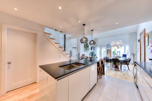 Cuisine - 7-1240 Rue Montcalm, Montréal (Ville-Marie), QC - Indoor Photo Showing Kitchen With Double Sink