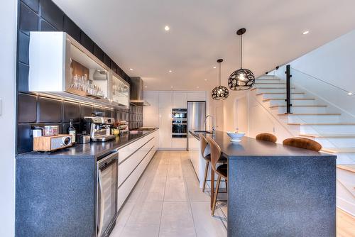 Cuisine - 7-1240 Rue Montcalm, Montréal (Ville-Marie), QC - Indoor Photo Showing Kitchen With Upgraded Kitchen