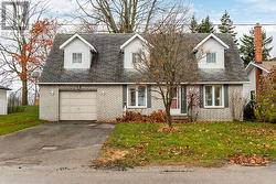 4 DUNLOP STREET  Penetanguishene, ON L9M 1J2