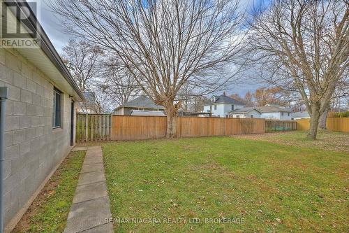 Backyard beside the garage - 25 Rice Road, Welland (N. Welland), ON - Outdoor