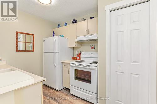 47 - 19 Dawson Drive, Collingwood, ON - Indoor Photo Showing Kitchen
