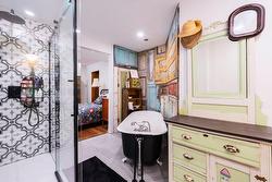 Ensuite bathroom - 