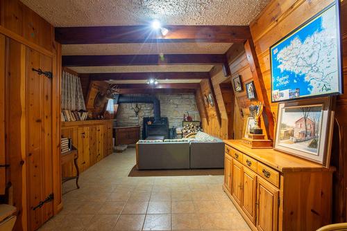 Salle familiale - 2496 Av. Montbray, Québec (Sainte-Foy/Sillery/Cap-Rouge), QC - Indoor With Fireplace