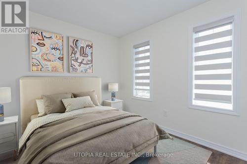 5409 Tenth Line W, Mississauga, ON - Indoor Photo Showing Bedroom