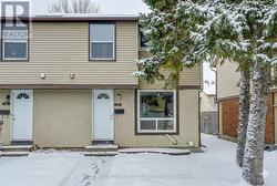 22 - 2570 SOUTHVALE CRESCENT  Ottawa, ON K1B 5B7