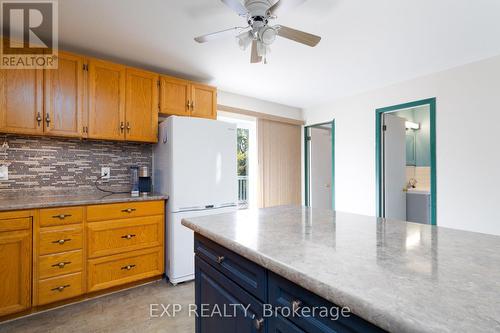 6823 Main Street, Whitchurch-Stouffville, ON - Indoor Photo Showing Kitchen