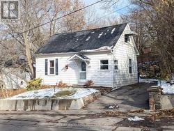 19043 CENTRE STREET  East Gwillimbury, ON L0G 1M0