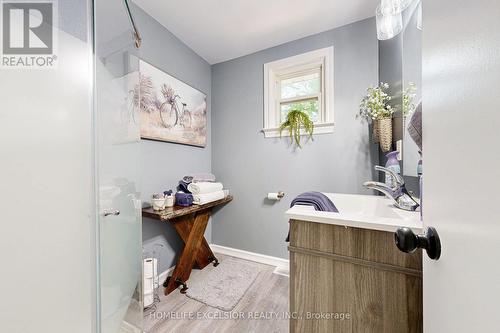19043 Centre Street, East Gwillimbury, ON - Indoor