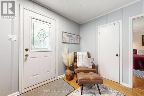 19043 Centre Street, East Gwillimbury, ON - Indoor Photo Showing Other Room