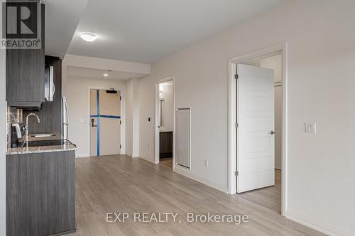 Ph1210 - 3006 William Cutmore Boulevard, Oakville, ON - Indoor Photo Showing Other Room