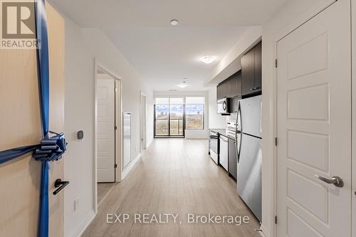 Ph1210 - 3006 William Cutmore Boulevard, Oakville, ON - Indoor