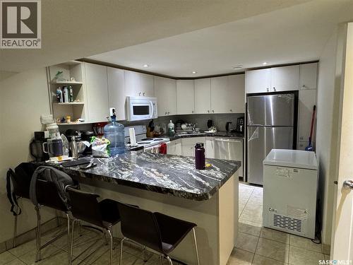 41 Halleran Crescent, Regina, SK - Indoor Photo Showing Kitchen