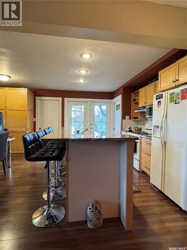 41 Halleran Crescent, Regina, SK - Indoor Photo Showing Kitchen