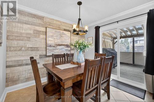 309 Oakwood Court, Newmarket, ON - Indoor Photo Showing Dining Room