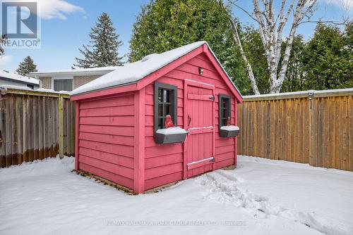 309 Oakwood Court, Newmarket, ON - Outdoor With Exterior