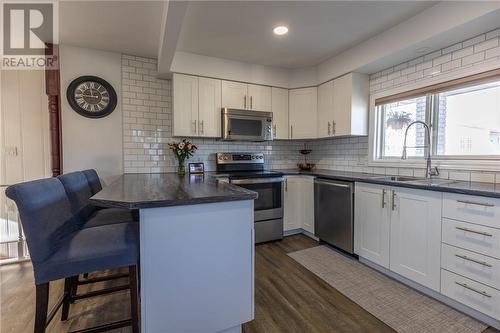 389 Algoma Street, Espanola, ON - Indoor Photo Showing Kitchen