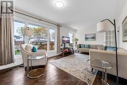 21 LAKESIDE DRIVE  Grimsby, ON L3M 2K9