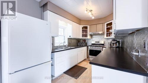 273 Hamilton Street, North Huron (Blyth), ON - Indoor Photo Showing Kitchen With Double Sink