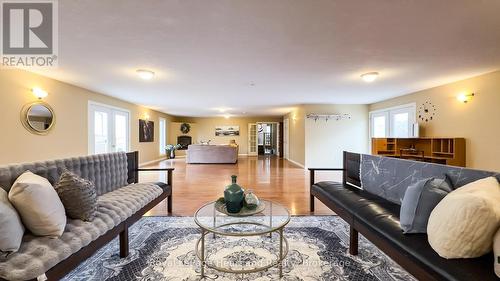 273 Hamilton Street, North Huron (Blyth), ON - Indoor Photo Showing Living Room