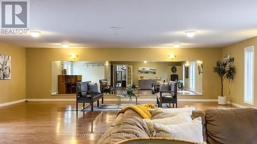273 Hamilton Street, North Huron (Blyth), ON - Indoor Photo Showing Living Room
