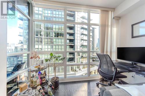 1001 - 15 Bruyeres Mews, Toronto, ON - Indoor Photo Showing Office