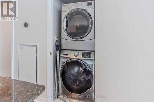 1001 - 15 Bruyeres Mews, Toronto, ON - Indoor Photo Showing Laundry Room