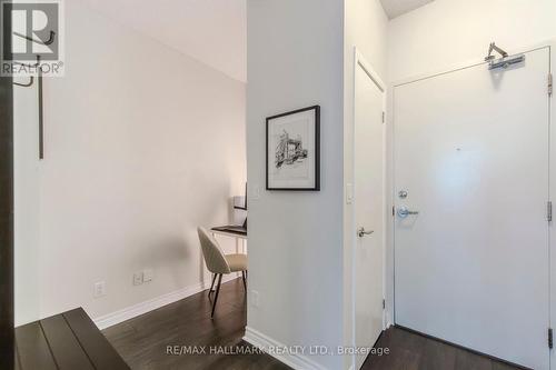 1001 - 15 Bruyeres Mews, Toronto, ON - Indoor Photo Showing Other Room
