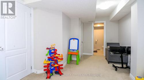 72 - 54 Southwoods Crescent, Barrie, ON - Indoor Photo Showing Other Room