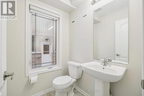 205 Diana Drive, Orillia, ON - Indoor Photo Showing Bathroom