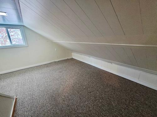 608 4 Avenue, Kimberley, BC - Indoor Photo Showing Other Room